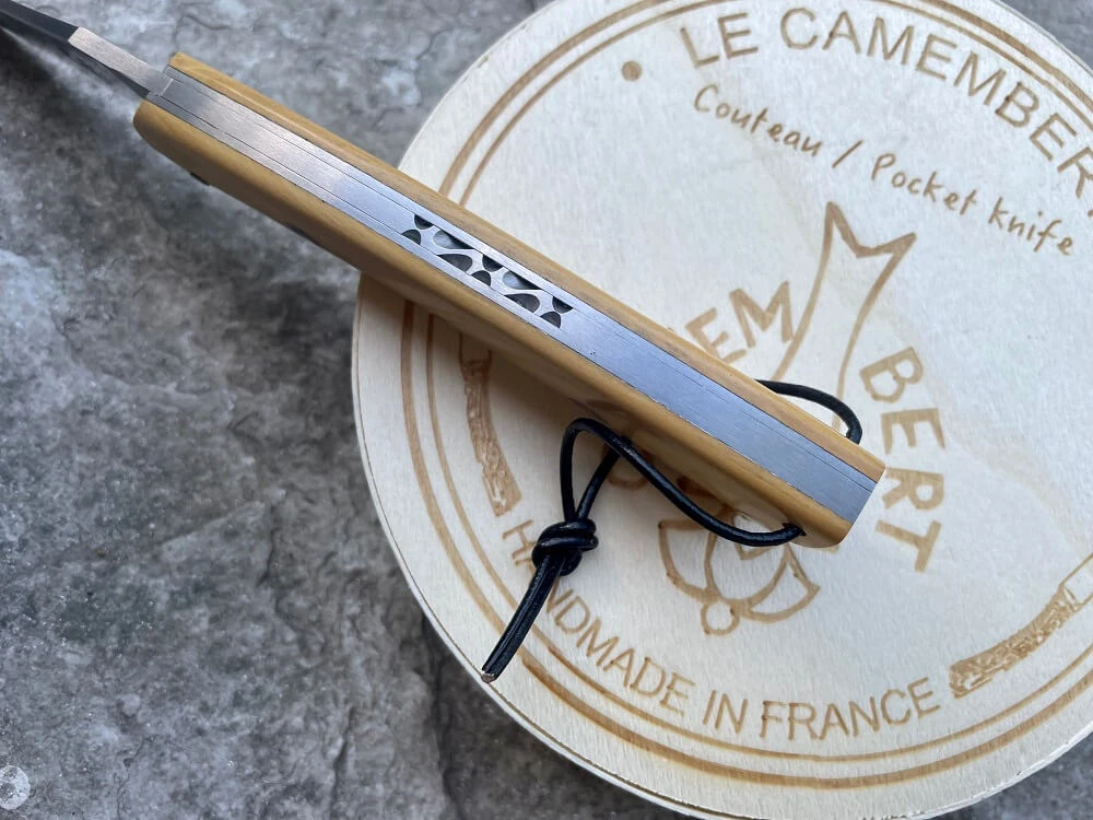 Camembert Buis Rivets Mosaïques 3 Camembert Buis Rivets Mosaïques