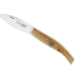 L’Autan Au Sabot Genévrier Et Médaillon